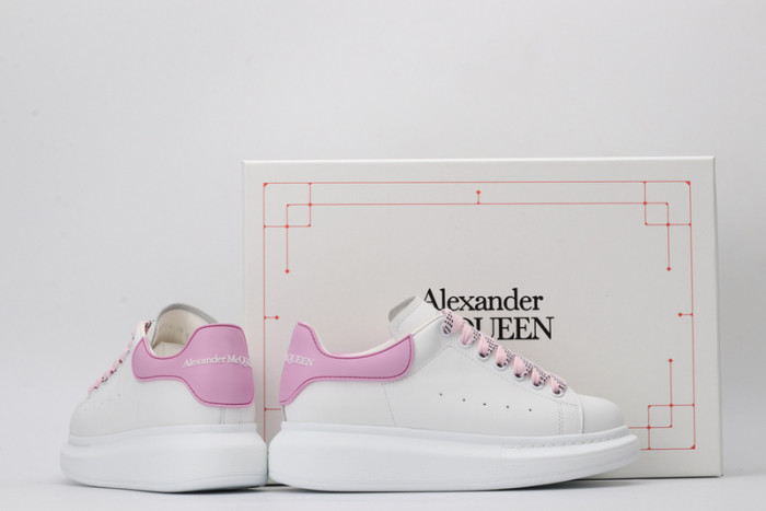 alex mcqu sneakers