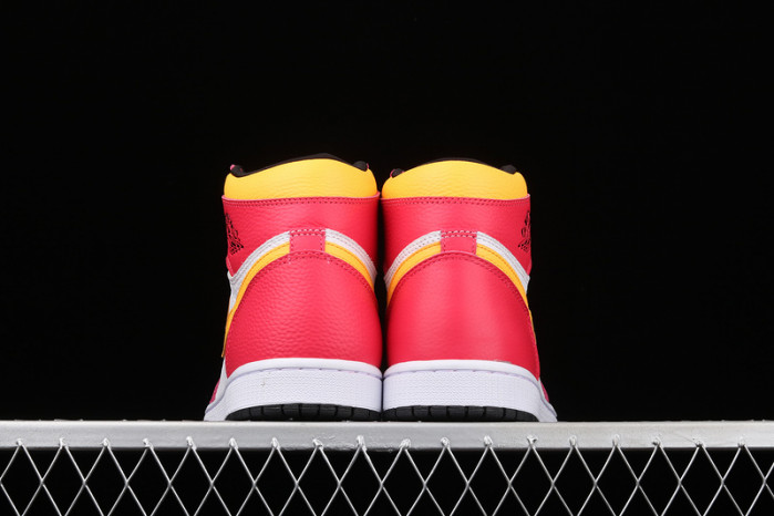 air jordan retro 1 high og “light fusion red” 555088-603