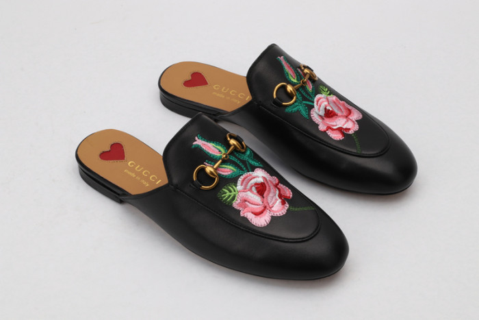 guc loafer