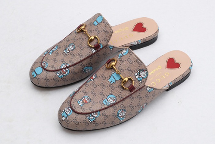 guc loafer