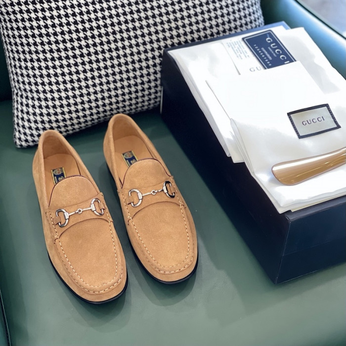 guc loafer