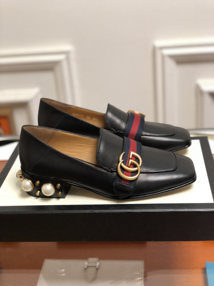 guc loafer