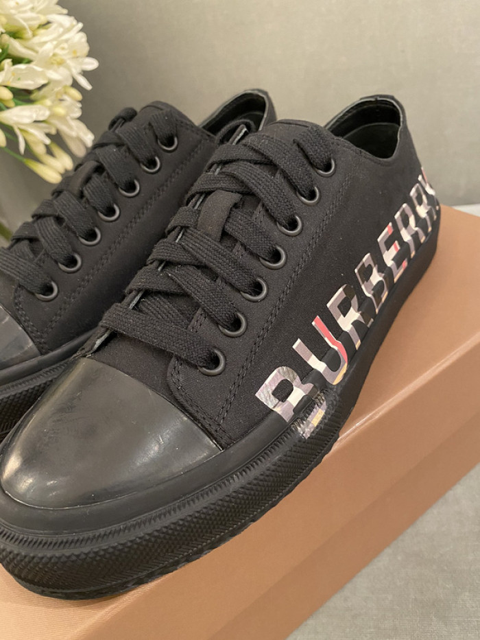 BUBERY SNEAKER