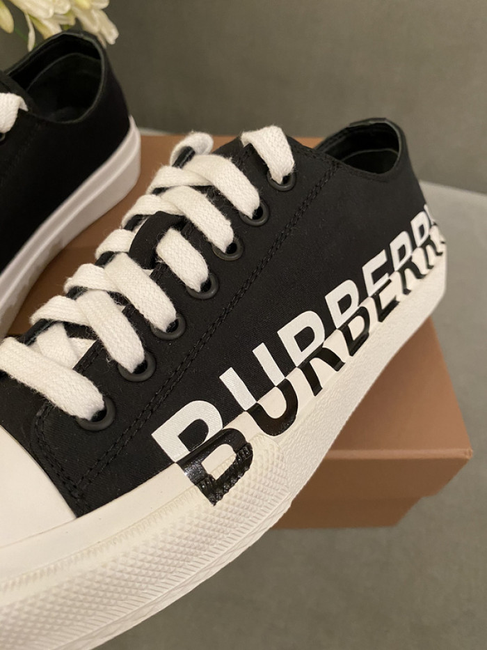 BUBERY SNEAKER