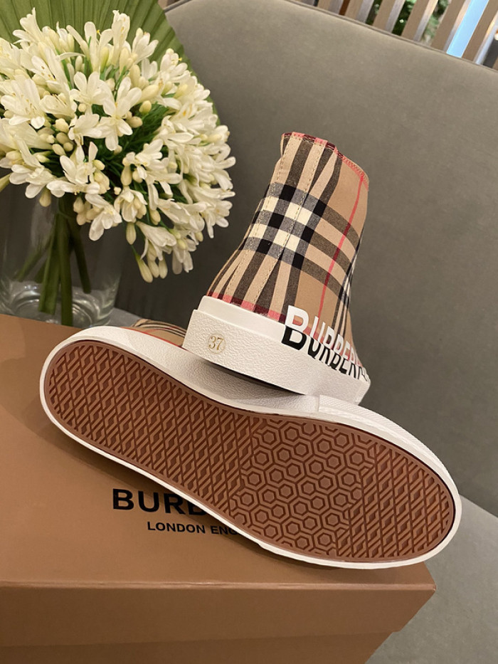BUBERY SNEAKER