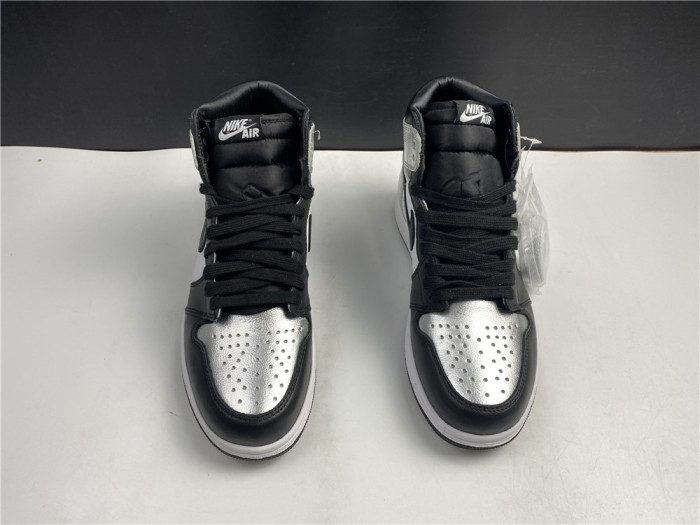air jordan 1 high og wmns “silver toe” (red box) cd0461-001