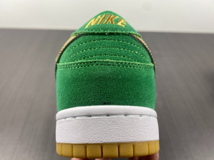 nike sb dunk low pro st. patrick