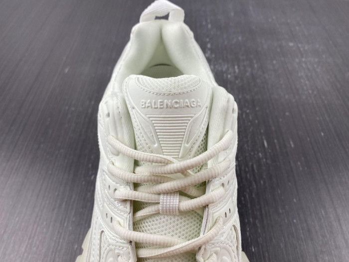 Ba*len*cia*ga defender pure white luminous 5144524