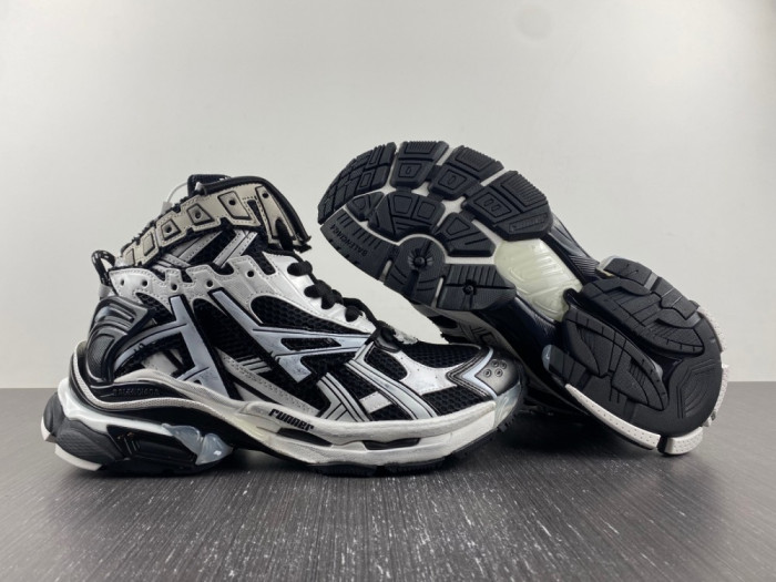 Ba*len*cia*ga runner high sneakers white black white 677403w3rb29010h