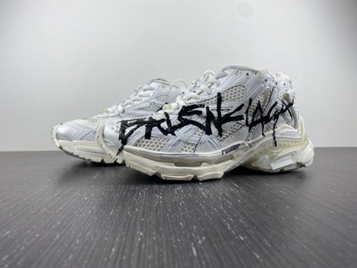 Balenciaga Runner Graffiti BCR024