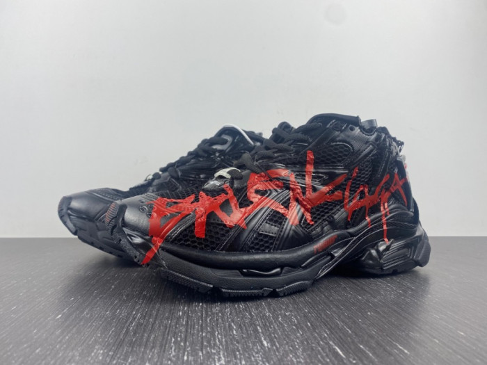 Ba*len*cia*ga runner graffiti black red 677403w3rbq1060