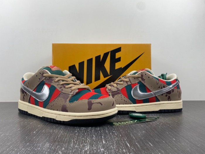 nike sb dunk low freddy krueger 313170-202