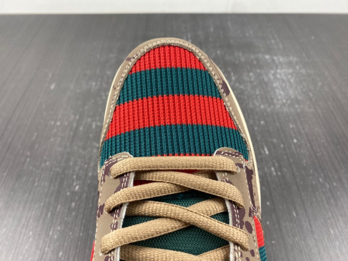 nike sb dunk low freddy krueger 313170-202