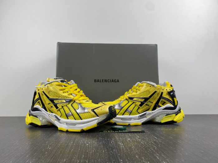 Ba*len*cia*ga runner yellow black 677402w2rd30510