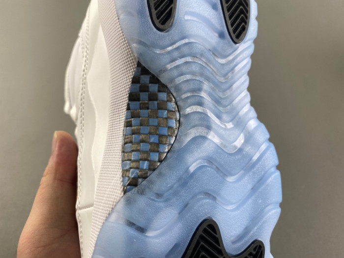 AIR JORDAN 11 RETRO LEGEND BLUE 2024 378038-104