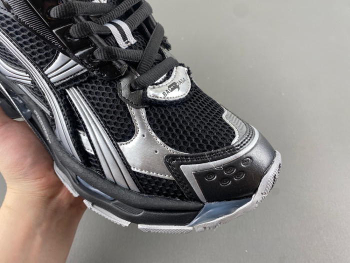 Balenciaga Runner Graffiti BCR025