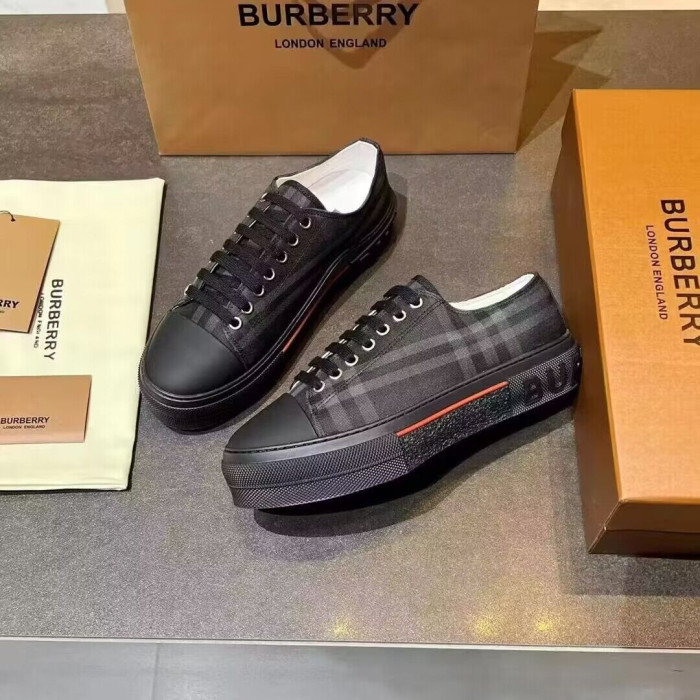 BUBERY SNEAKER