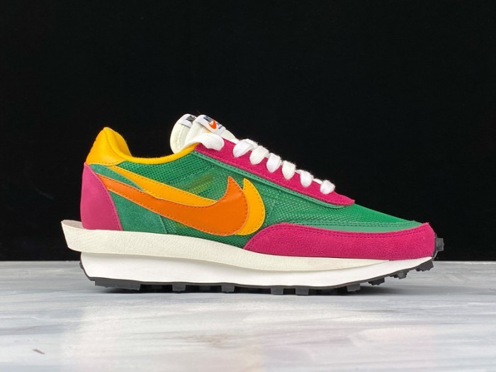 nike ld waffle sacai pine green bv0073-301