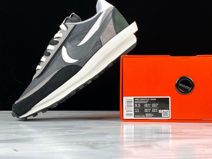 nike ld waffle sacai black bv0073-001