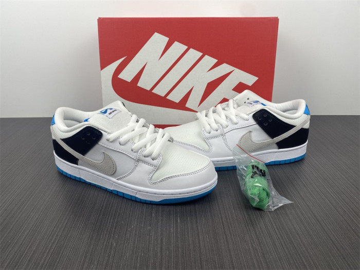 nike sb dunk low "laser blue" bq6817-101