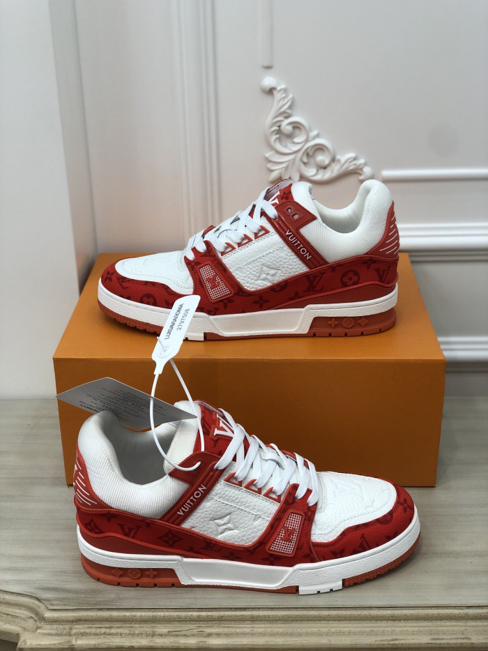 2022 l**is V*t*n lv trainer 2527