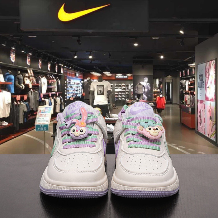 nike shoes bear 2